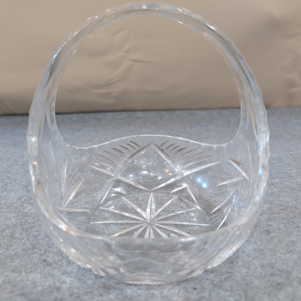 Vintage Crystal Glass Basket Clear Etched Starburst Handle Bowl Dish‎ 6" - Picture 3 of 5